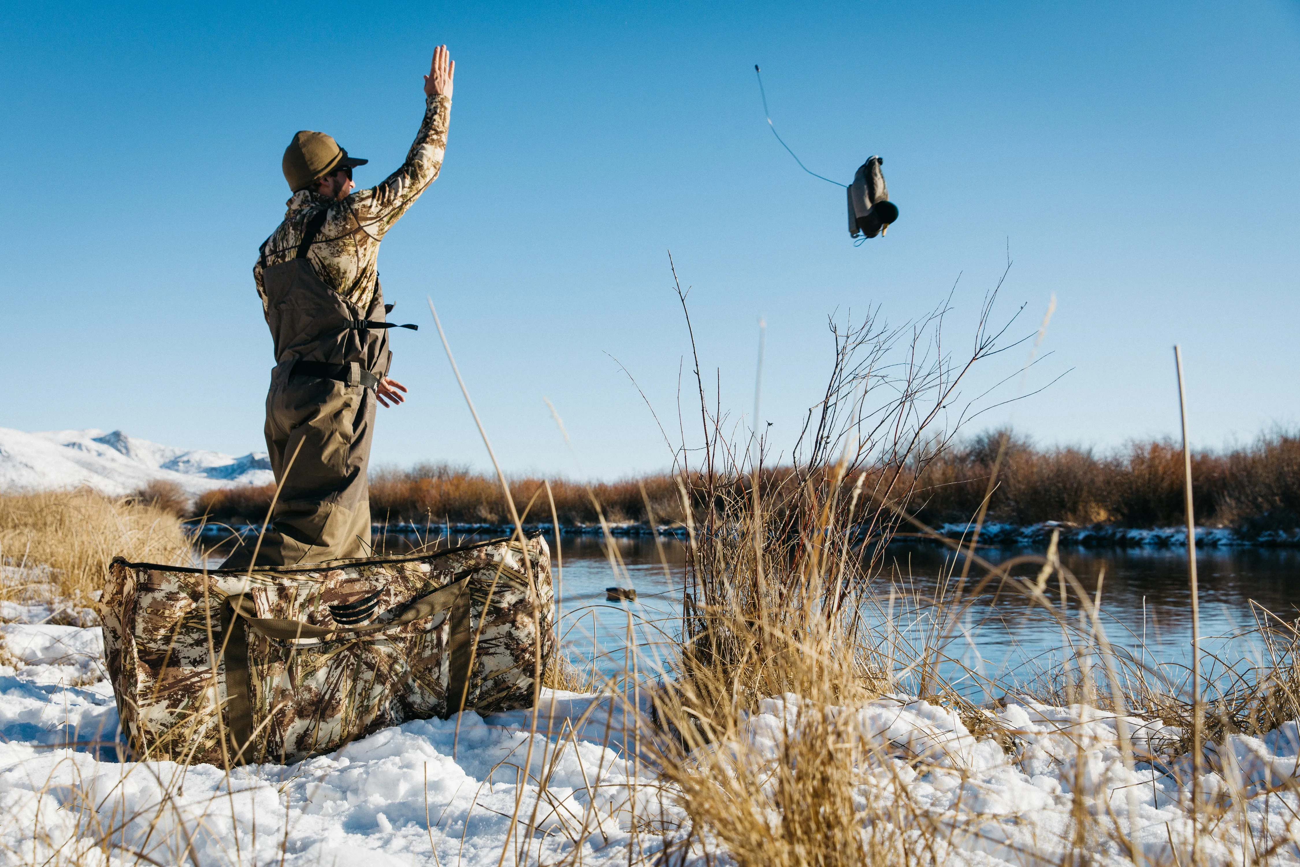 Deluxe 12 Slot Duck Decoy Bag - First Lite Typha™