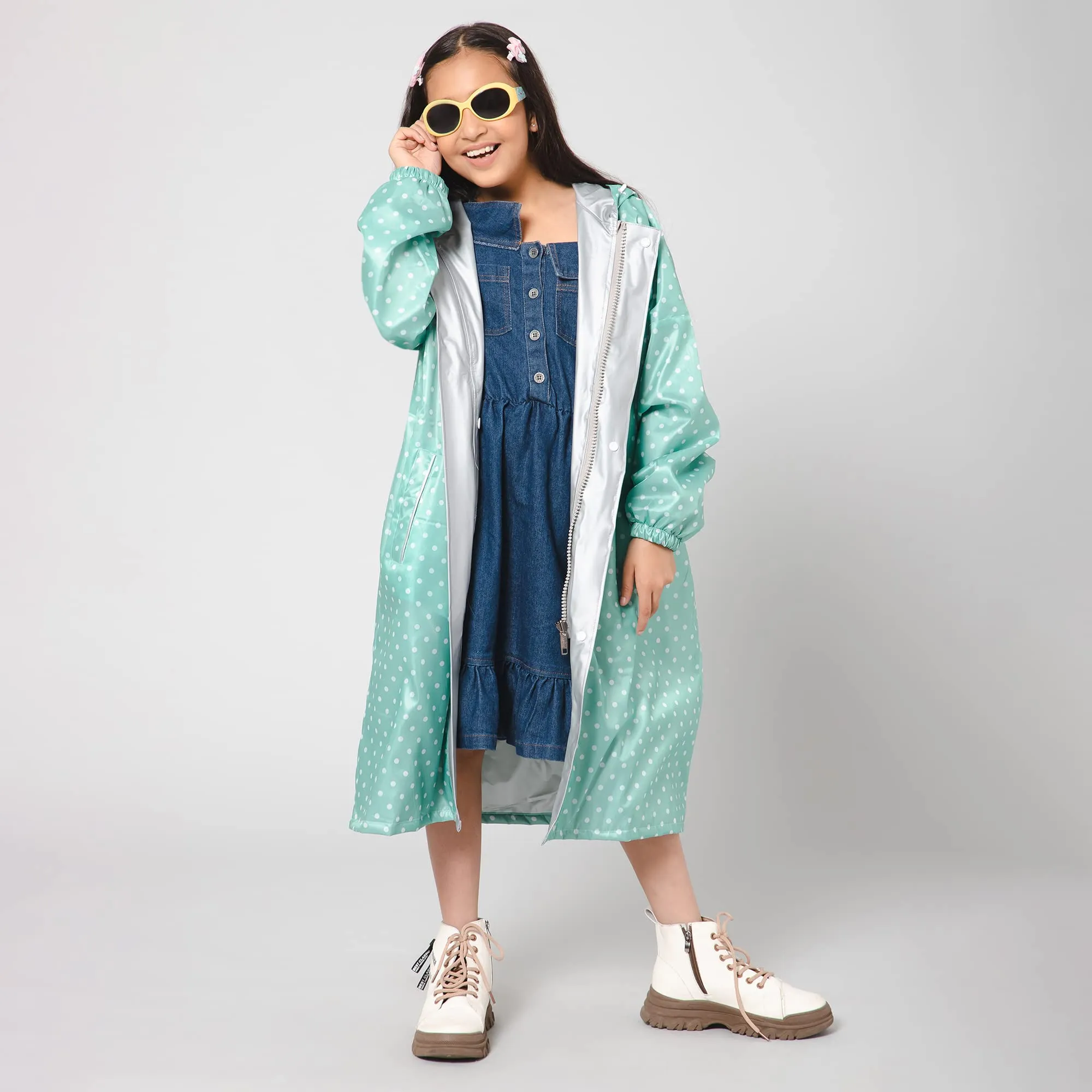 THE CLOWNFISH Drizzle Dot Series Kids Raincoat Waterproof Polyester Double Coating Reversible Longcoat with Hood and Reflector Logo at Back. Printed Plastic Pouch. Kid Age-13-14 years (Seafoam Green)